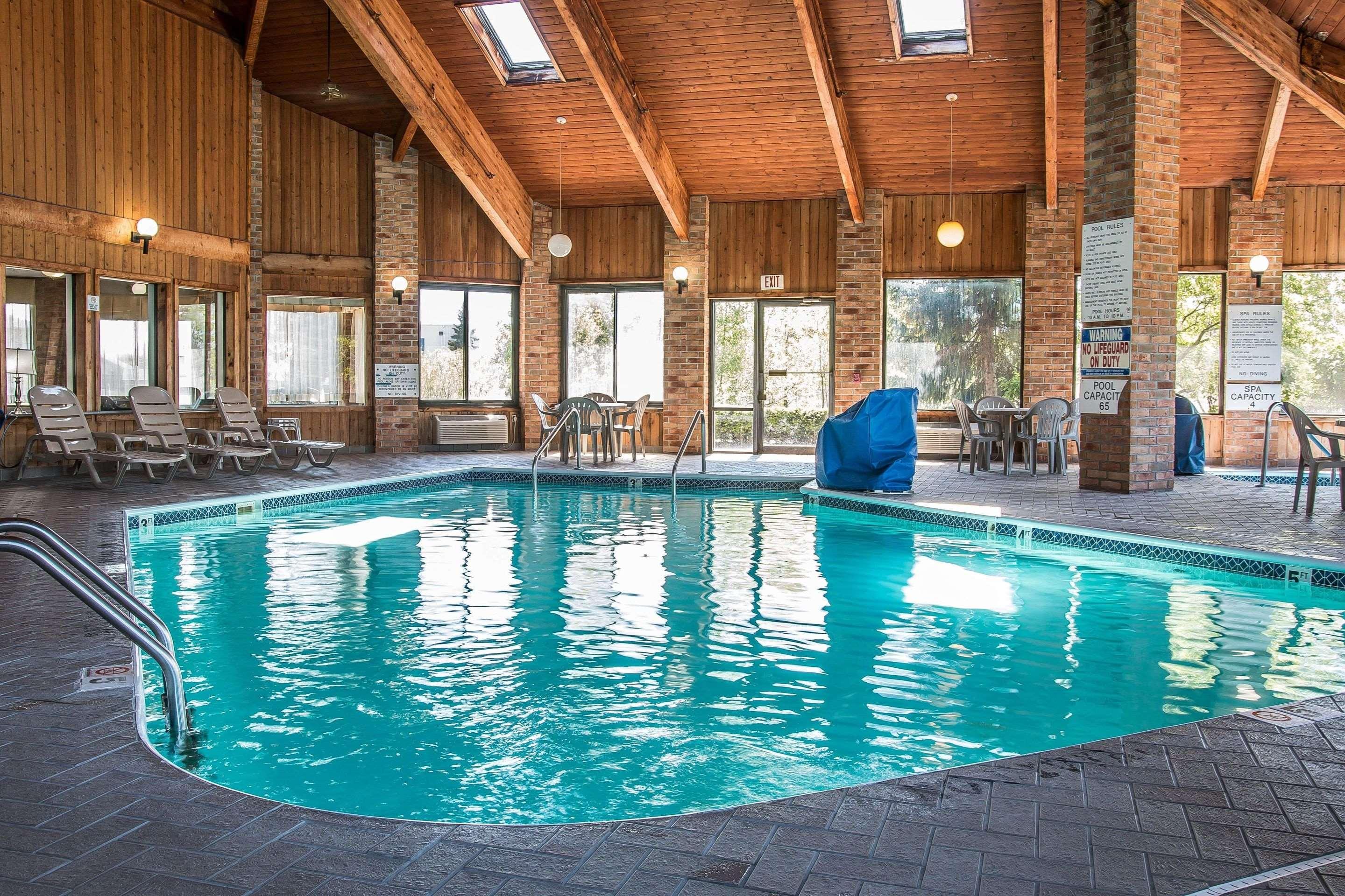 Quality Inn Grand Rapids South-Byron Center Cutlerville Екстер'єр фото
