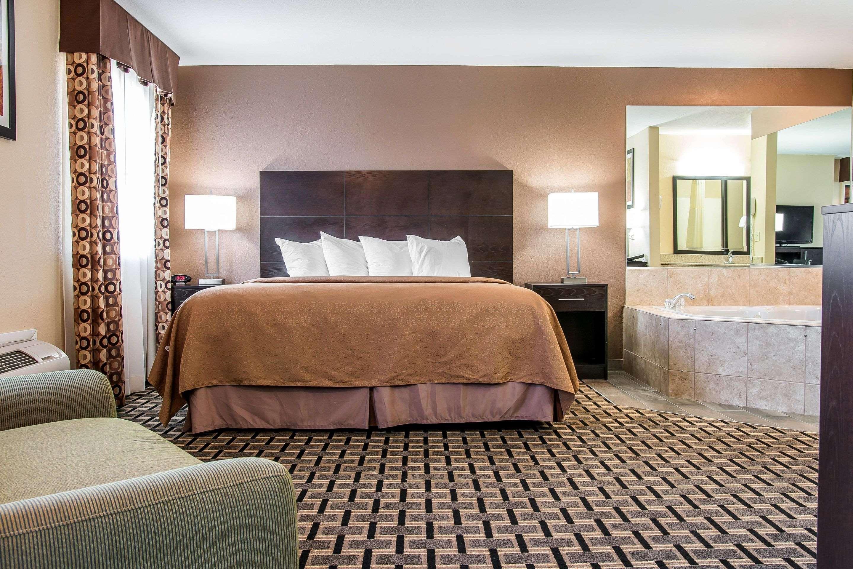 Quality Inn Grand Rapids South-Byron Center Cutlerville Екстер'єр фото
